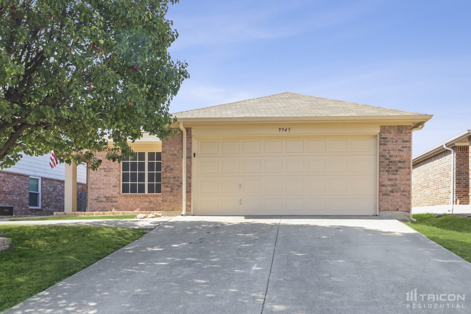 9945 Sparrow Hawk Lane Fort Worth TX