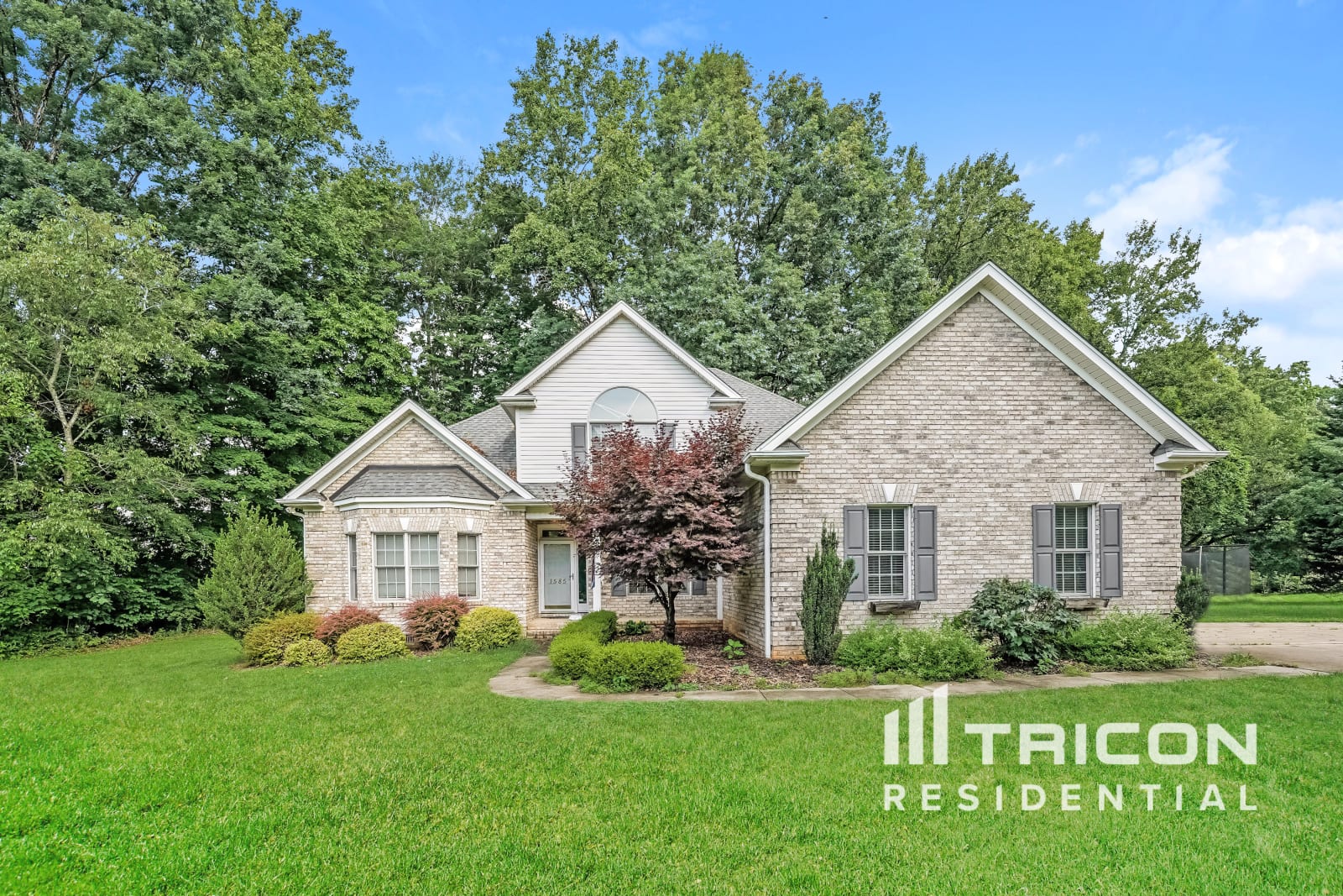 1585 Deer Run Court Oak Ridge NC
