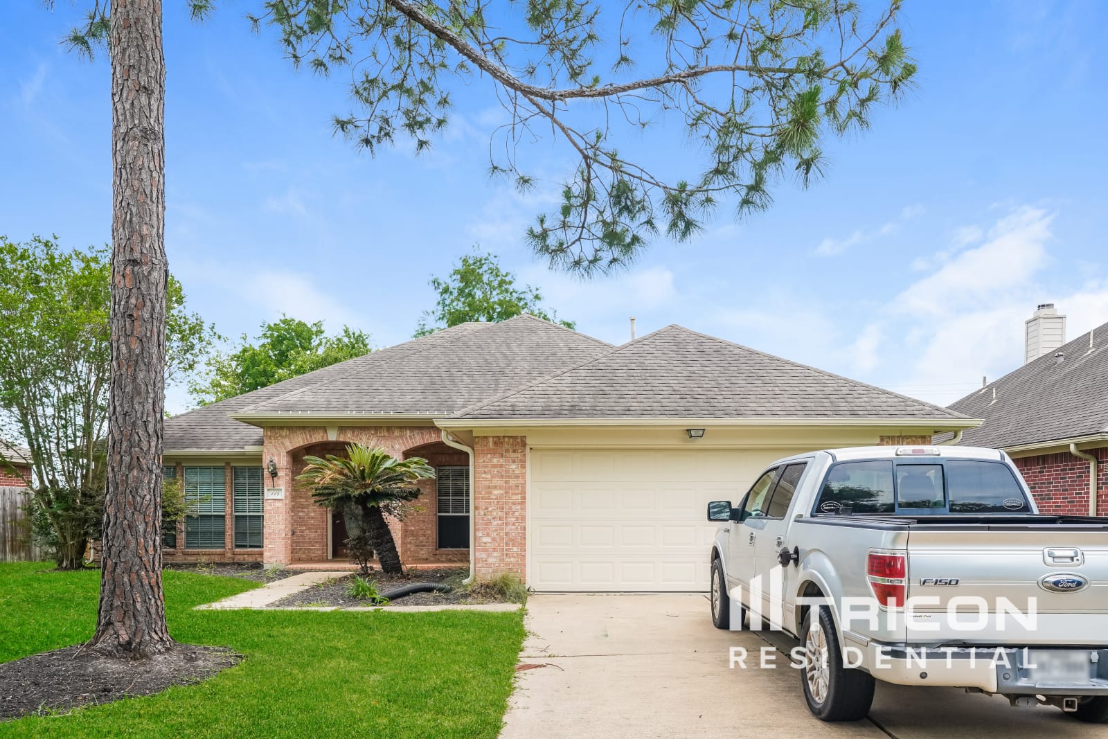 114 Crescent Bay Dr League City TX