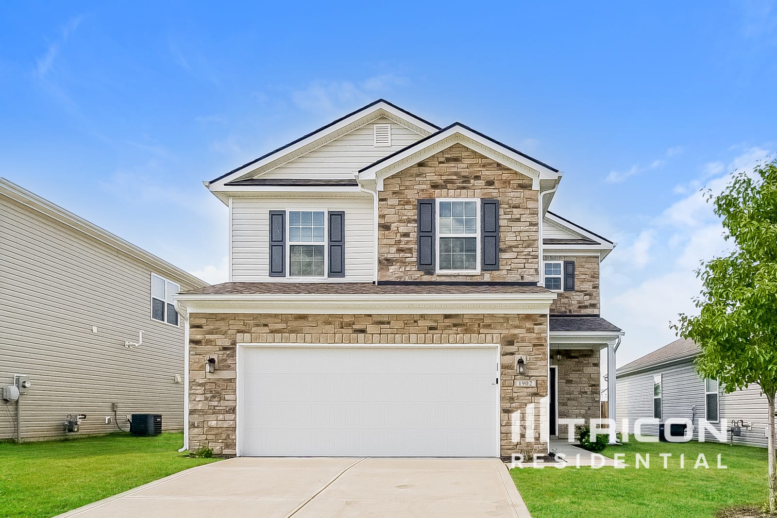 1902 Lakecrest Drive Columbus IN