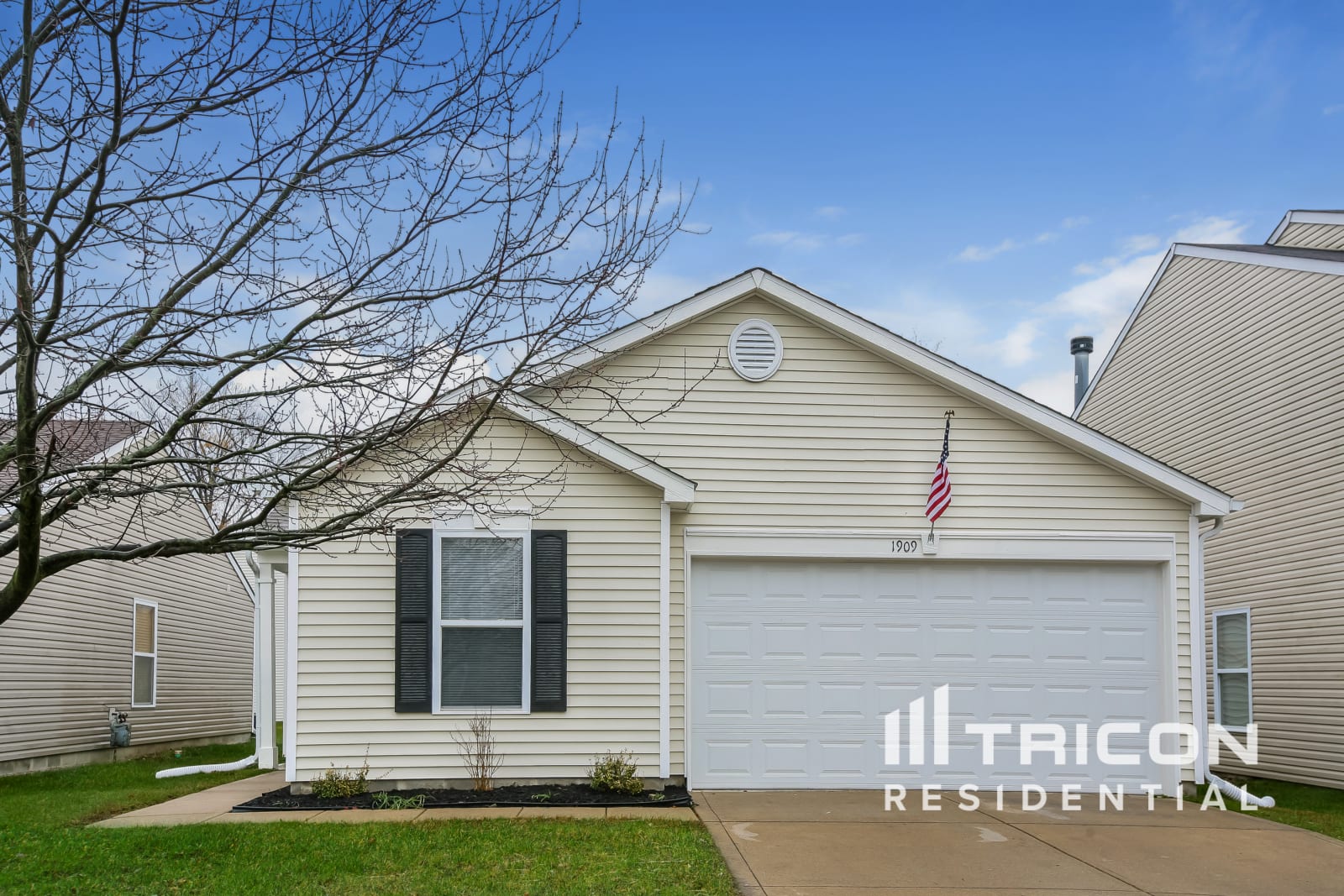 1909 Blue Pine Lane Indianapolis IN