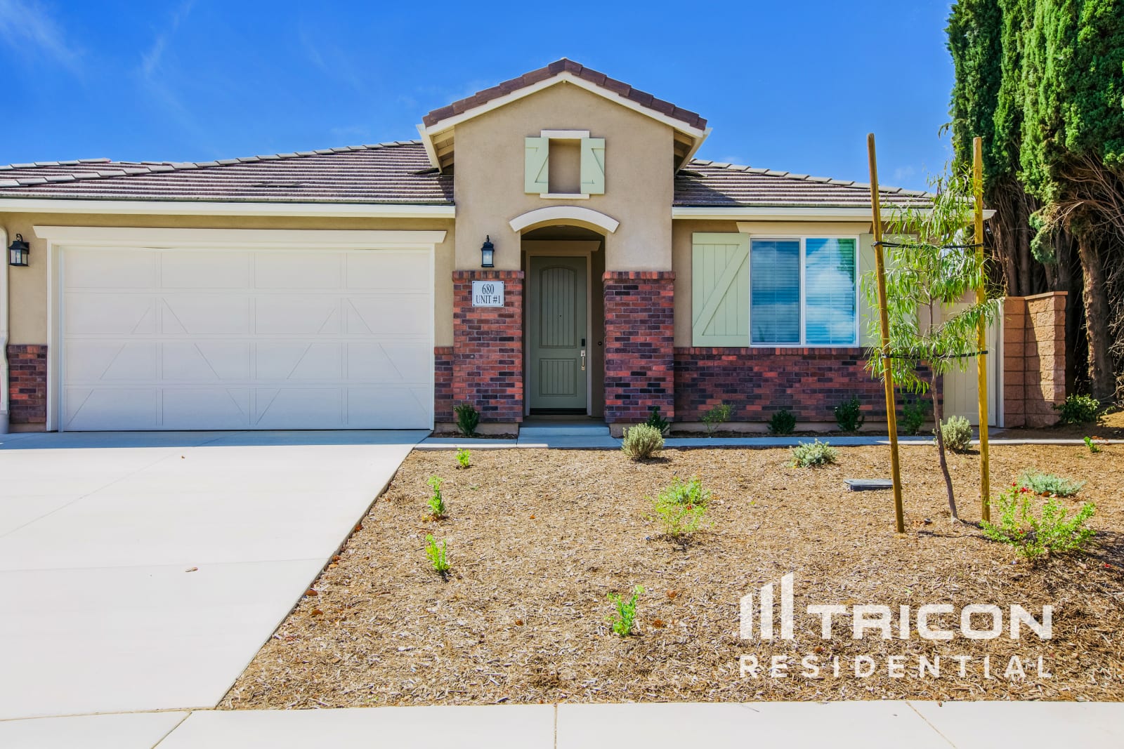 680 Susanne Street Corona CA