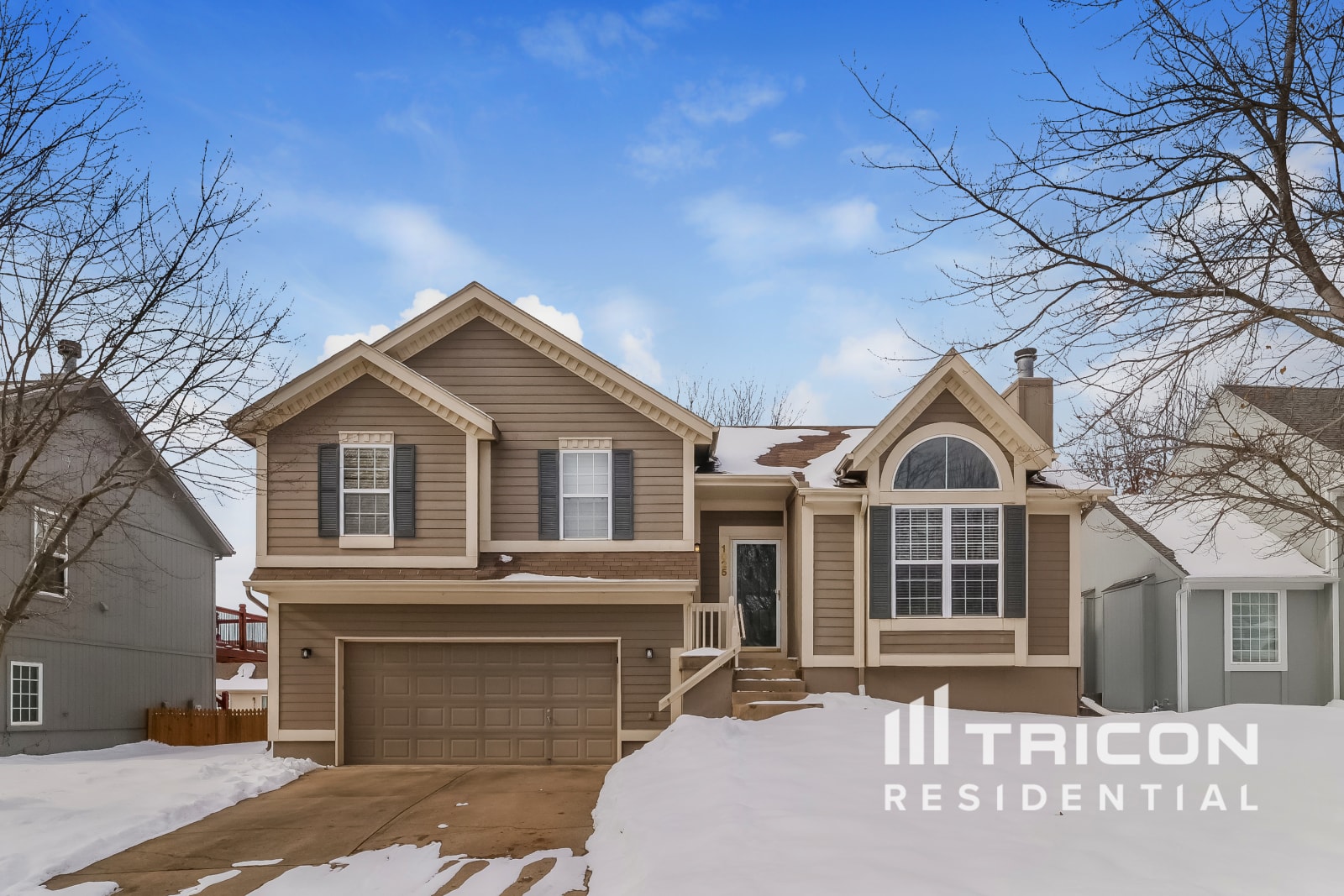 1025 N Crest Dr Olathe KS