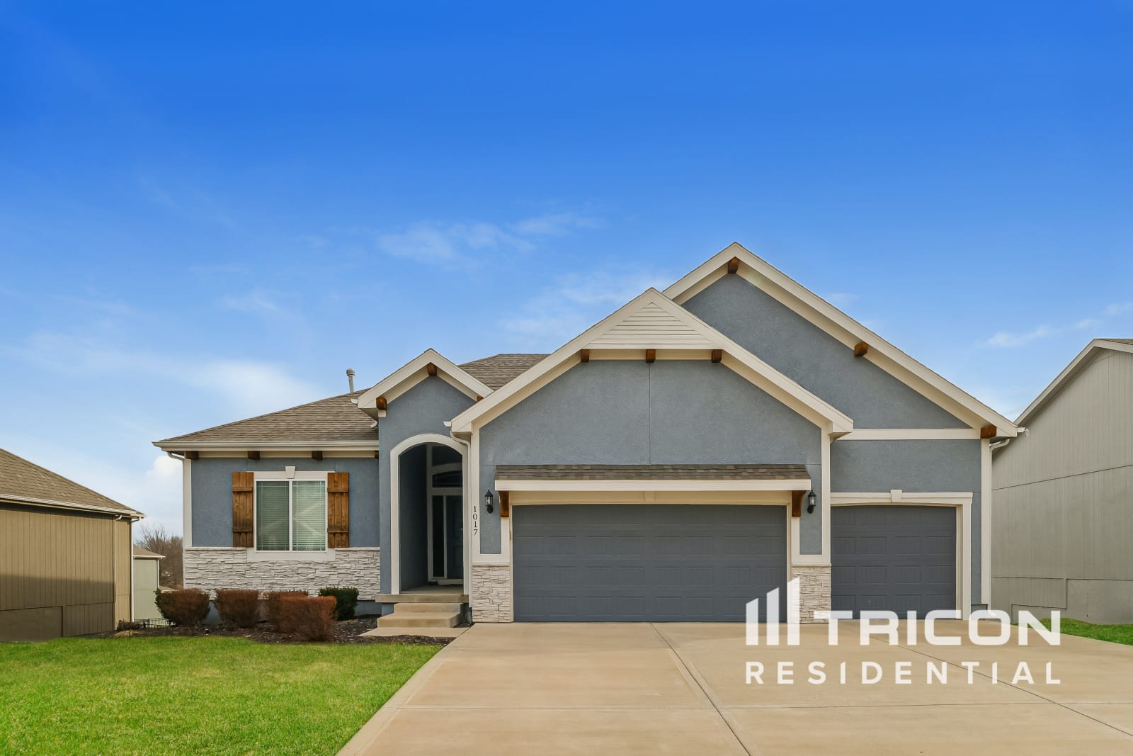 1017 Ne Copperwood Drive Lee's Summit MO