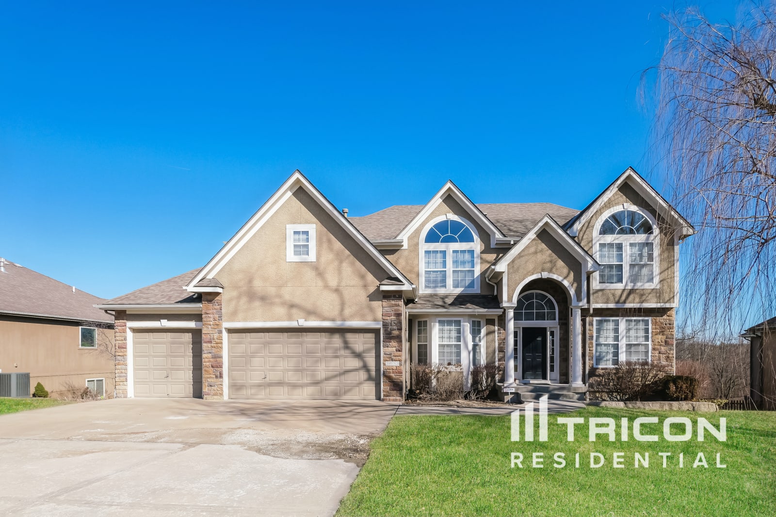 2633 Southwest Carlton Drive Lee's Summit MO