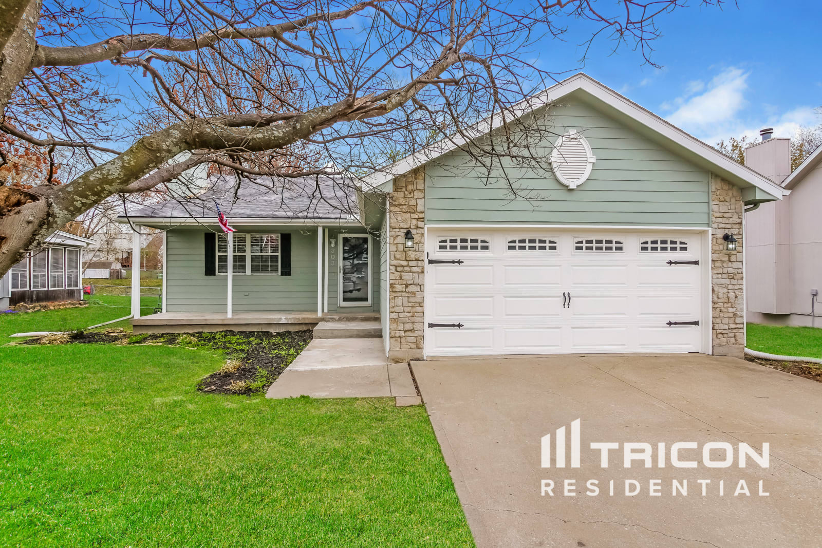 303 N Darrowby Dr Raymore MO