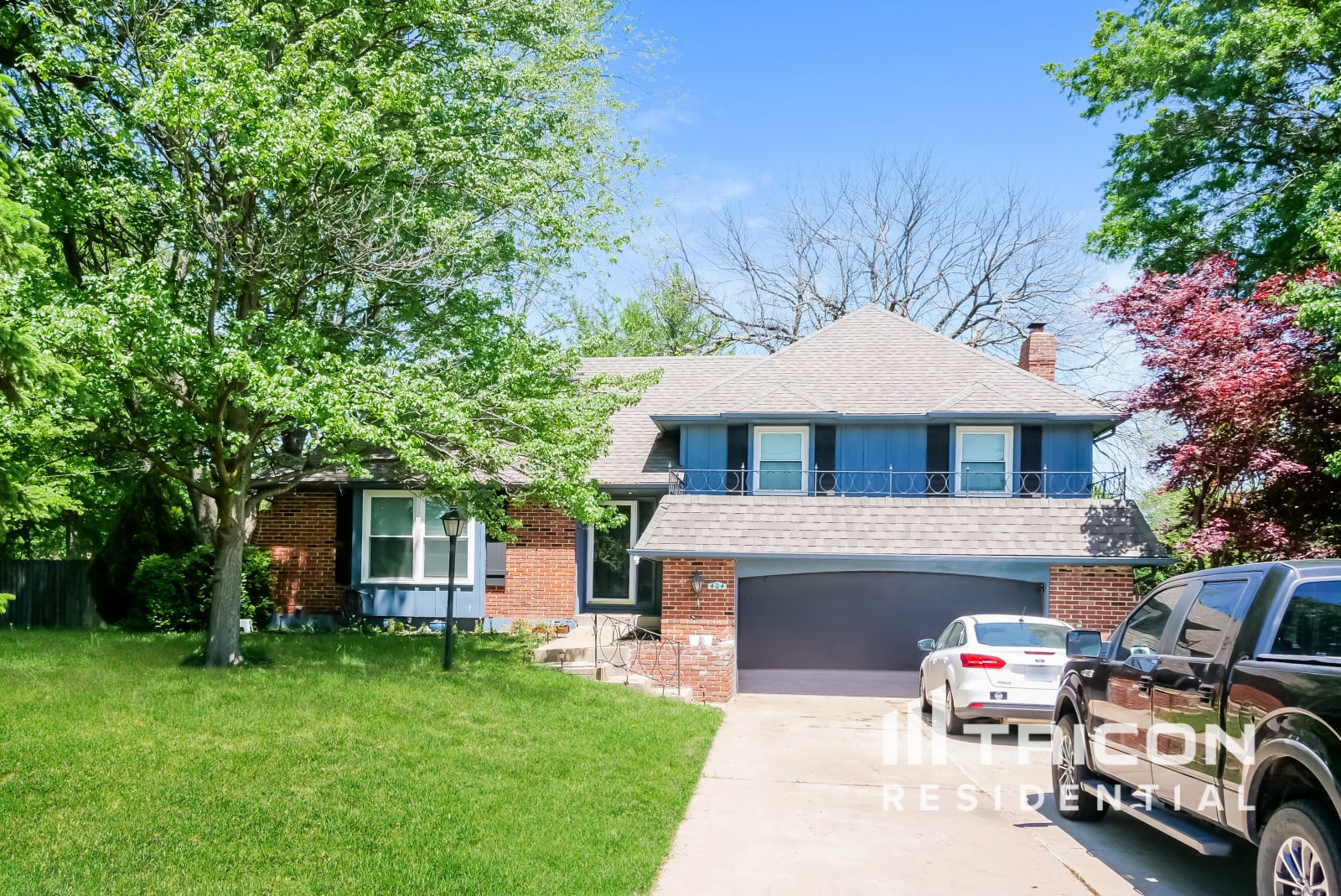 404 West Foxwood Drive Raymore MO
