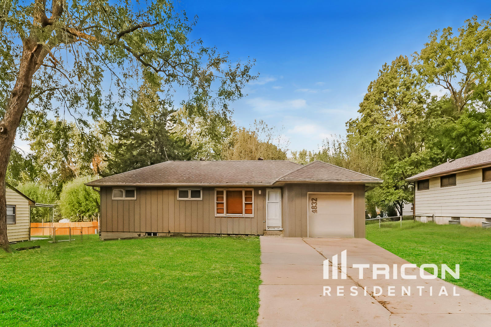 4832 Melrose Ln Shawnee KS