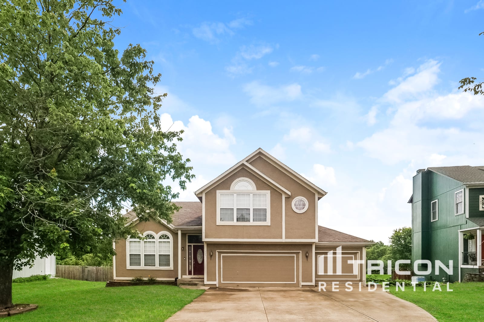 705 Old Paint Rd Raymore MO