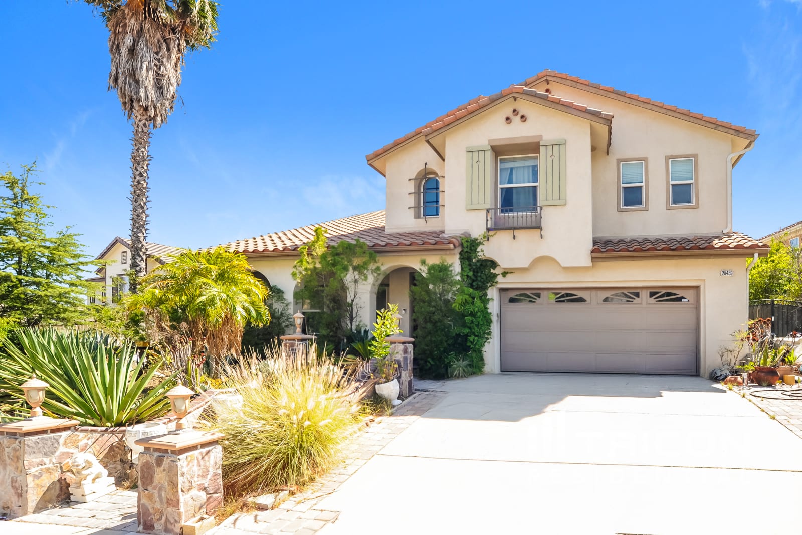 28459 Falcon Crest Dr Santa Clarita CA