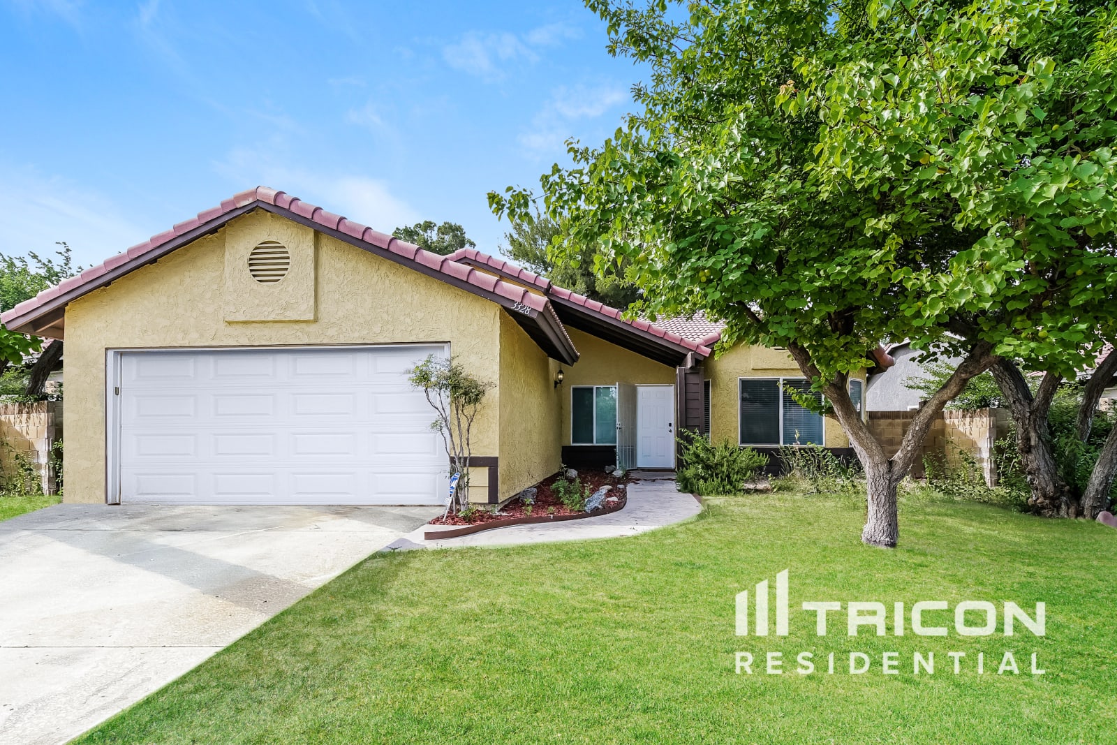3328 W Ave J 3 Lancaster CA