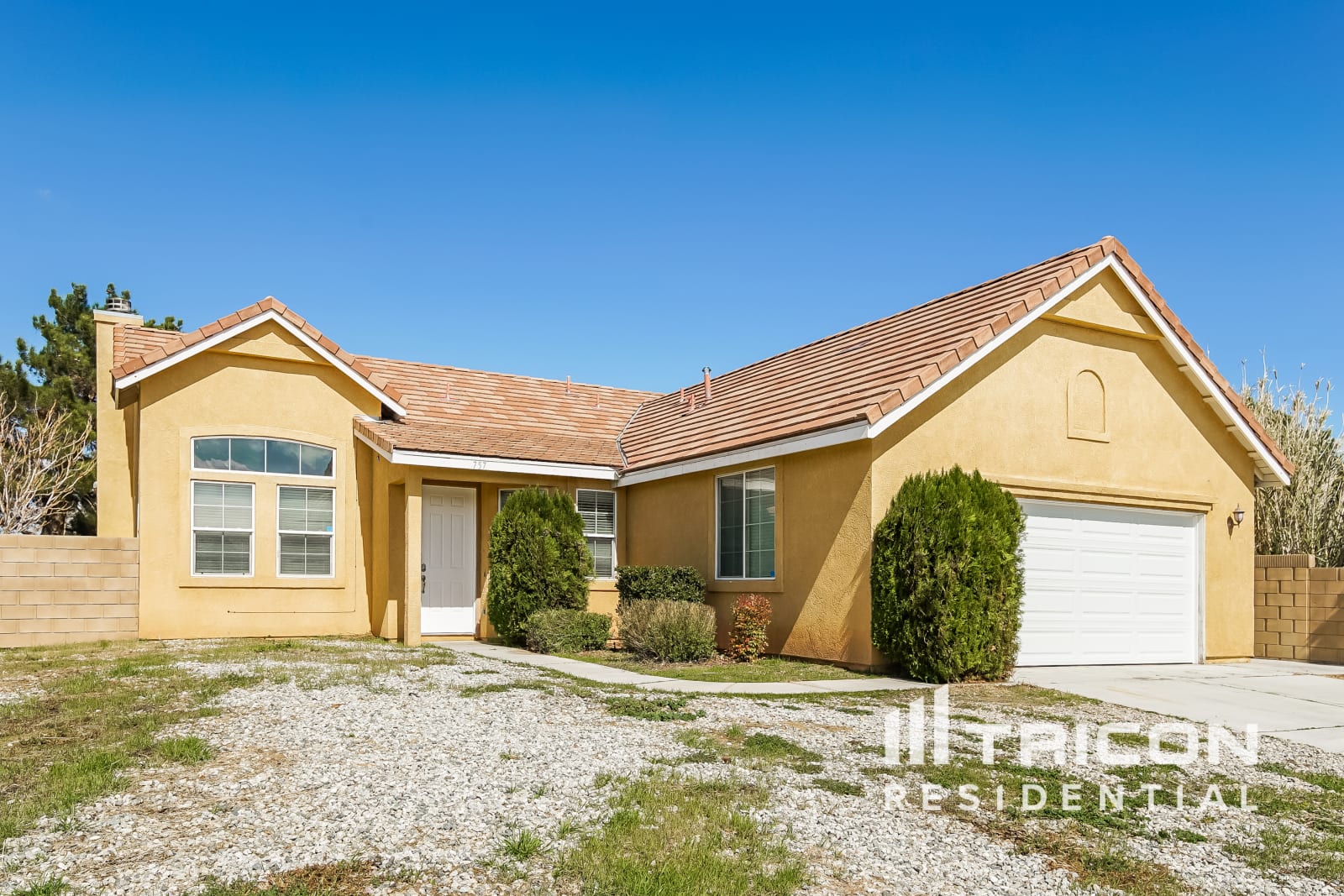 757 Pino Avenue Lancaster CA