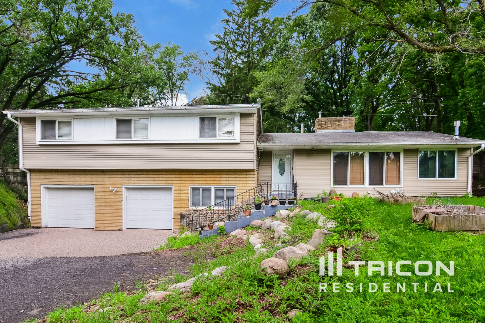 13516 Grand Avenue Burnsville MN