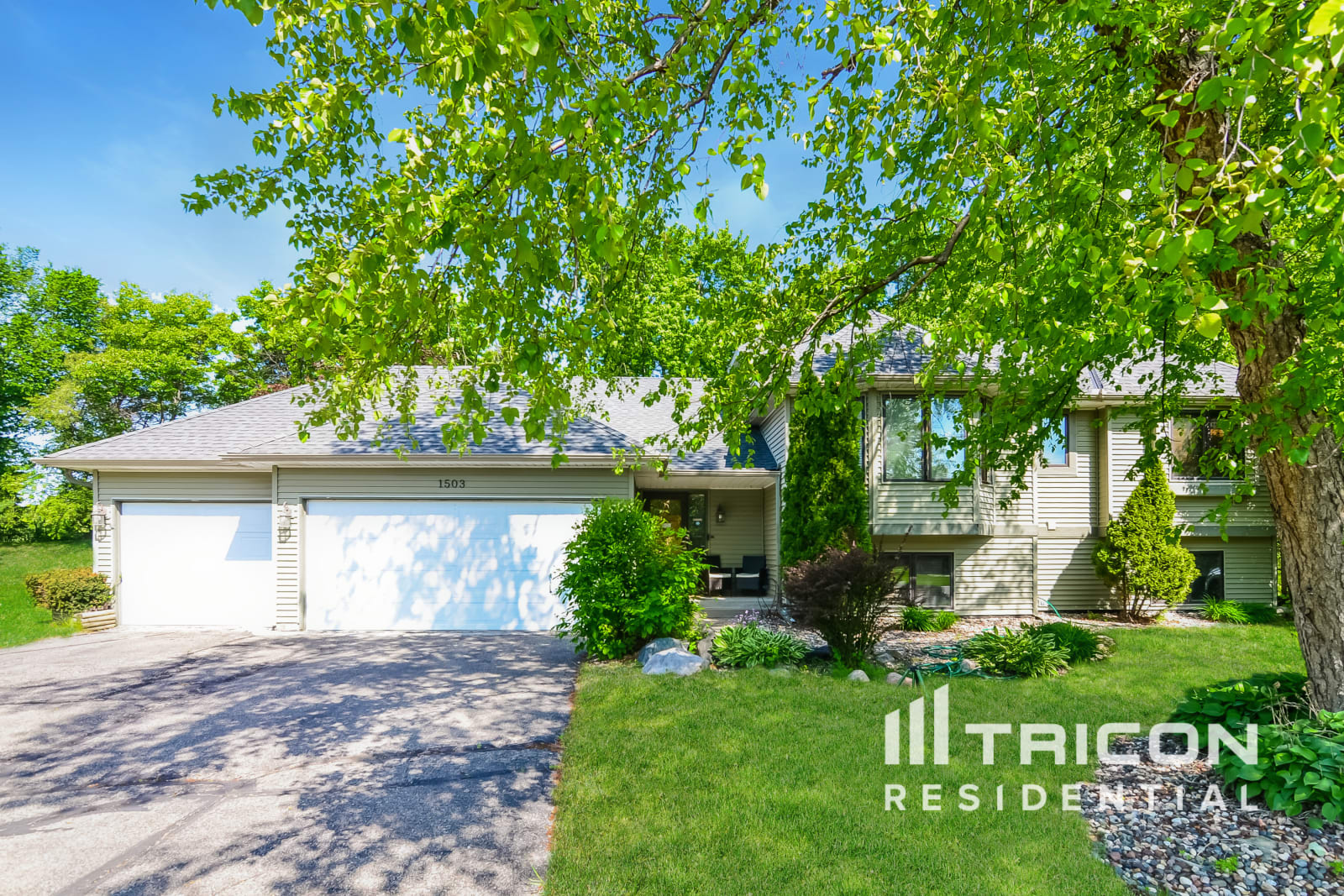 1503 Palomino Trail Eagan MN