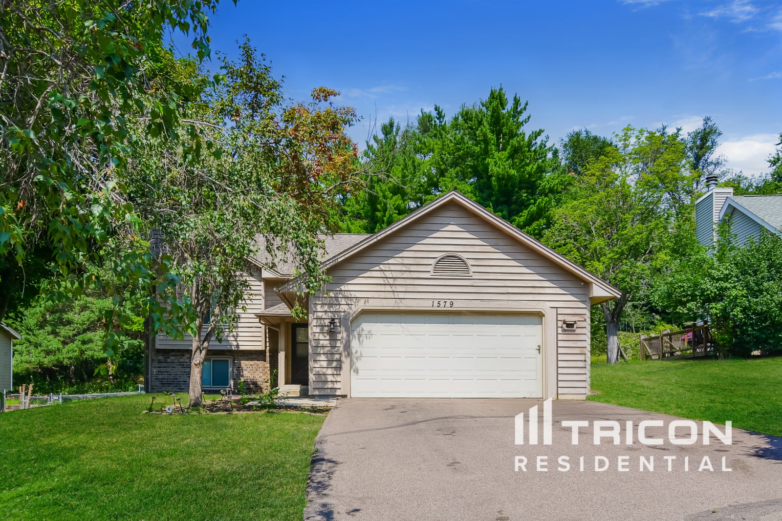 1579 Ashbury Court Eagan MN