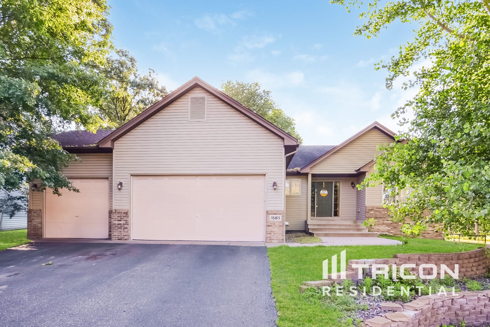 15811 Yellow Pine St NW Andover MN