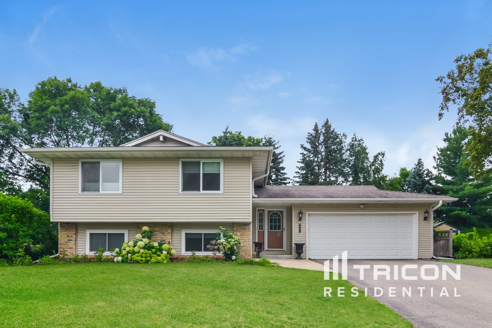 1701 East 116th Street Burnsville MN