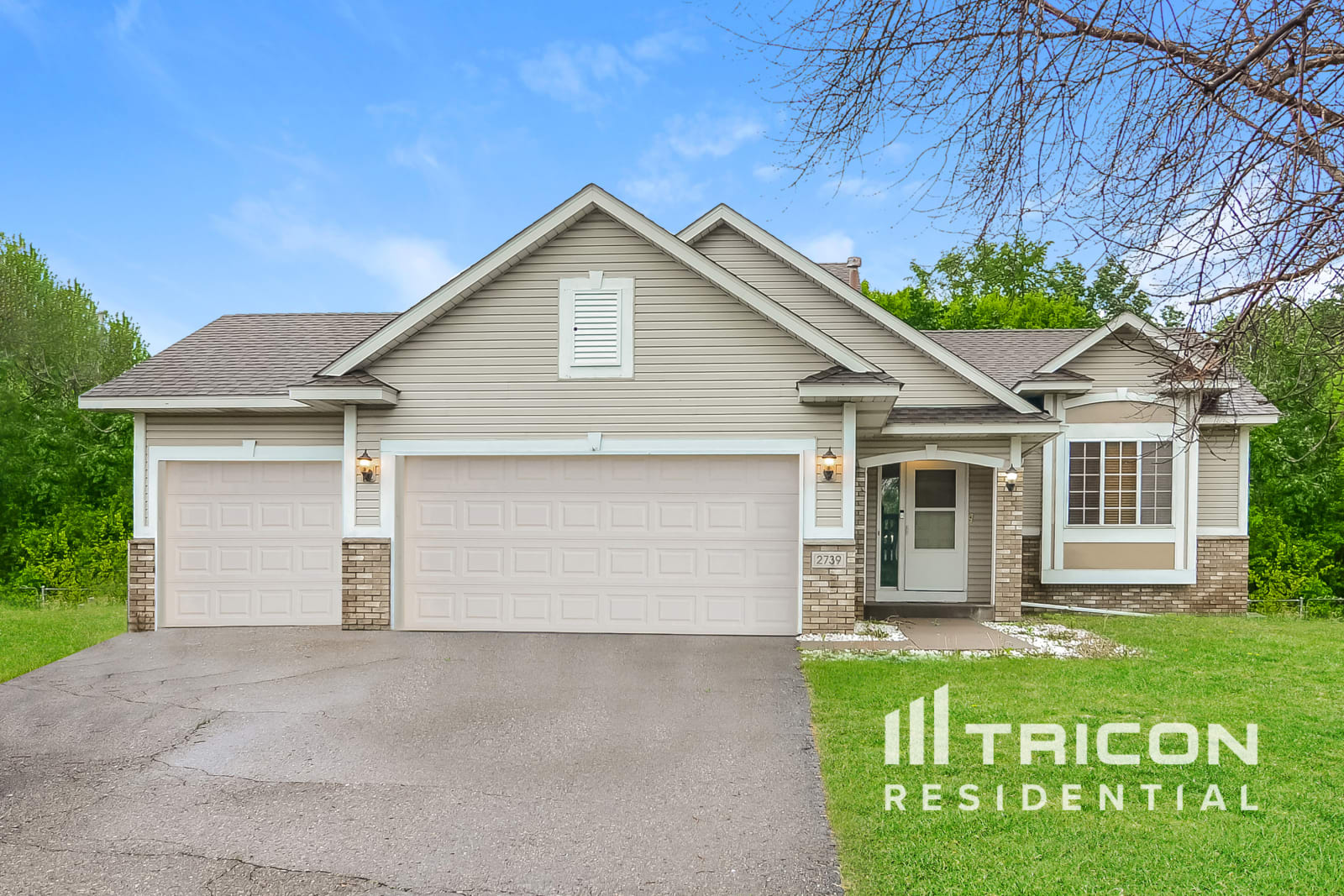 2739 Zumbrota Cir NE Blaine MN