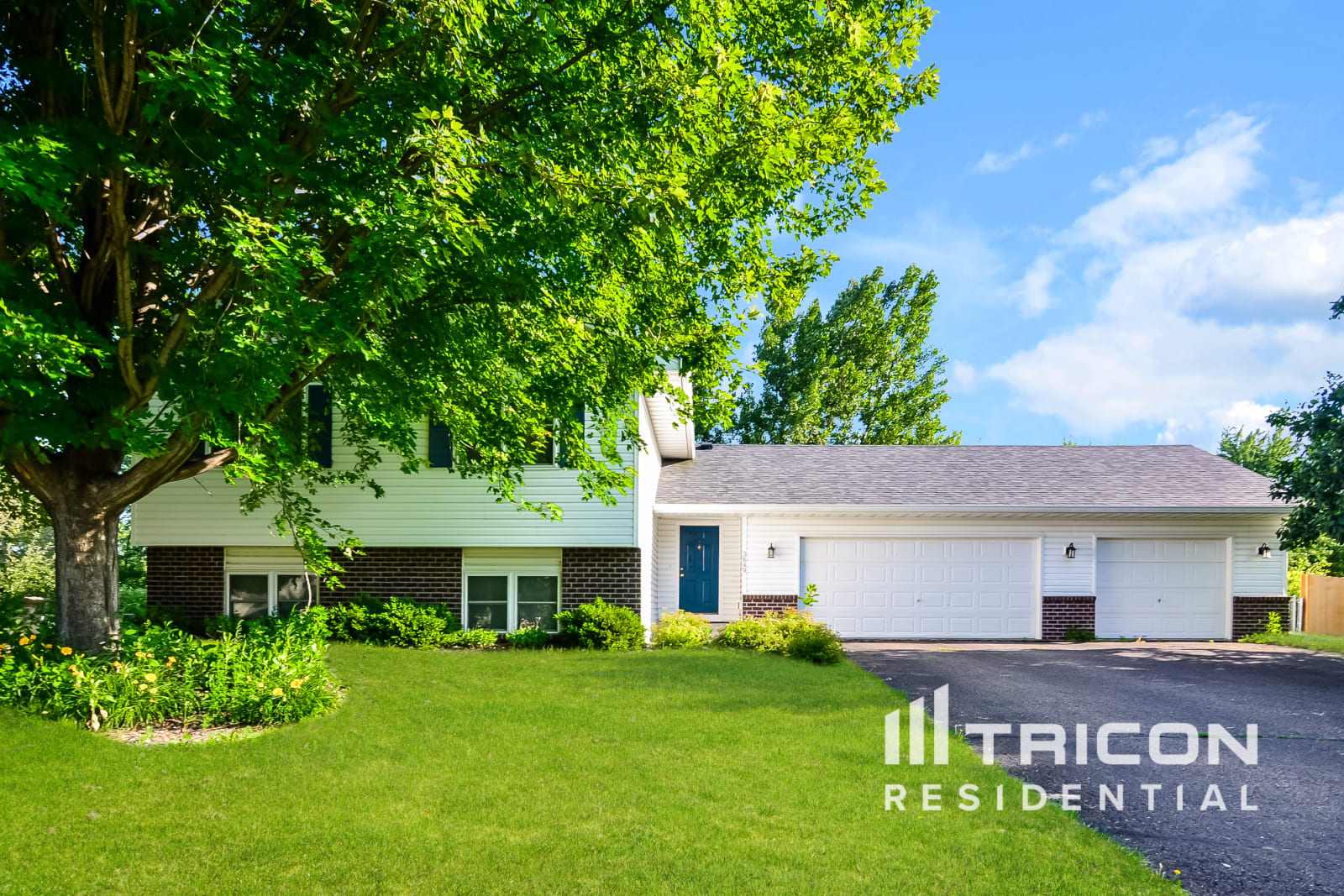 3649 Kahler Dr NE St Michael MN