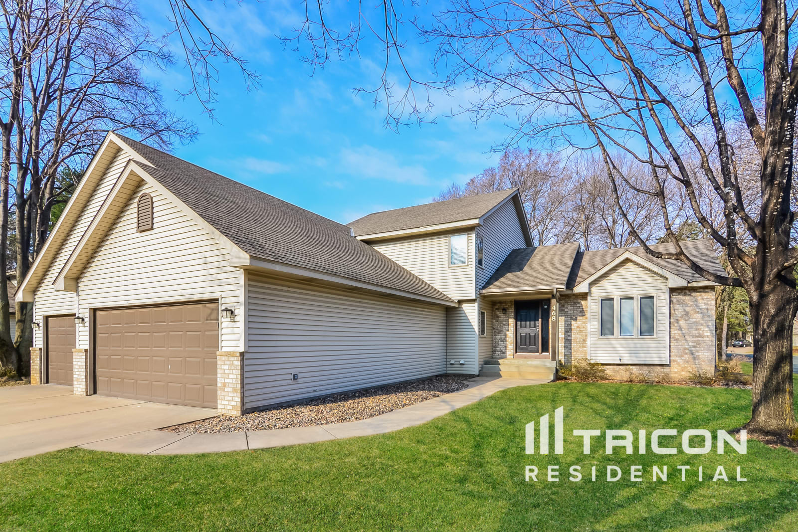 468 Ash Street Shakopee MN