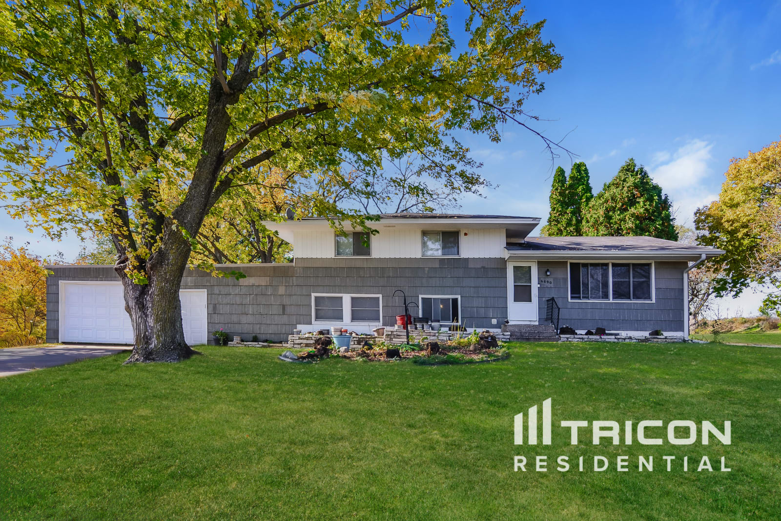 6890 University Avenue Northeast Fridley MN