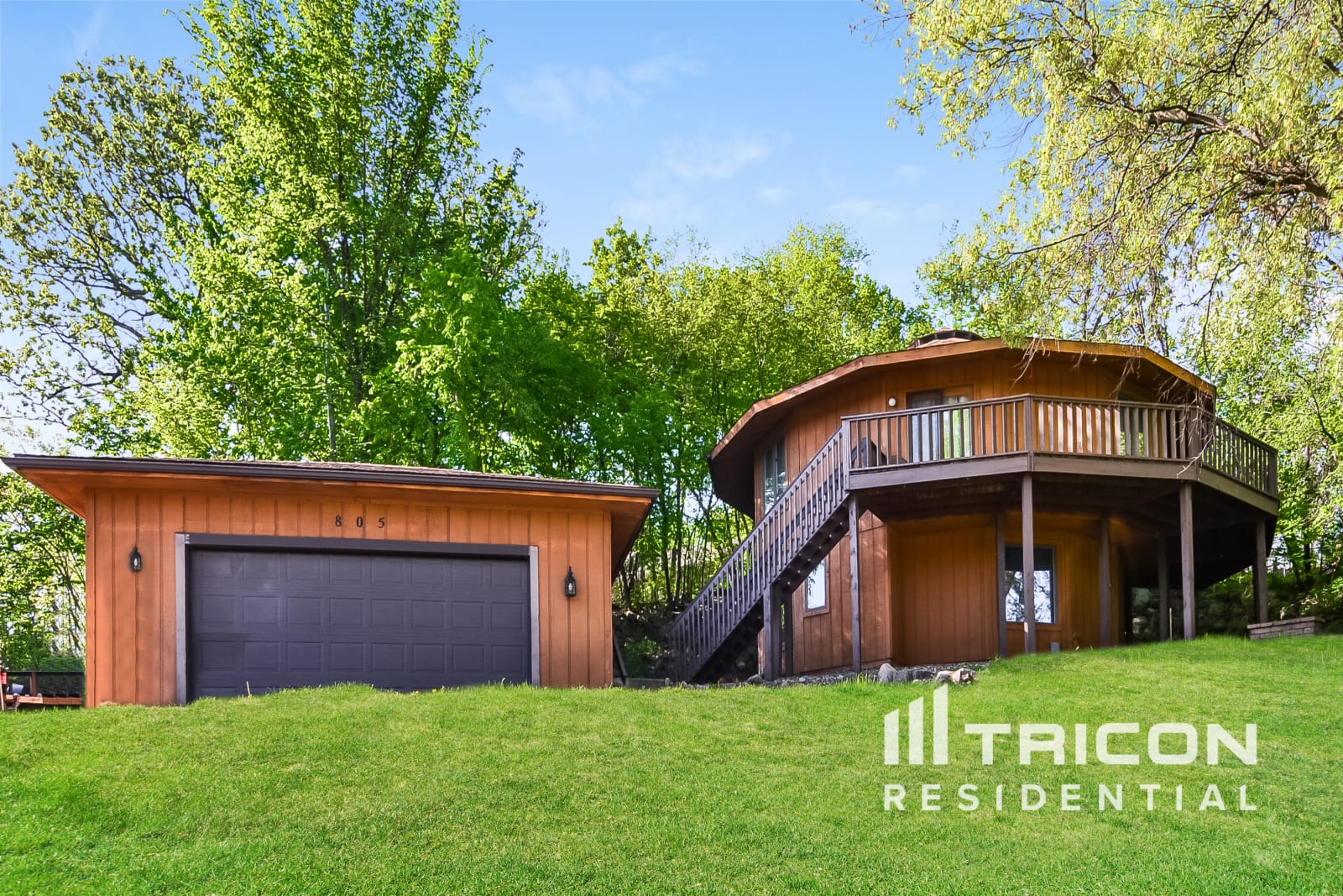 805 Garrison Court Burnsville MN