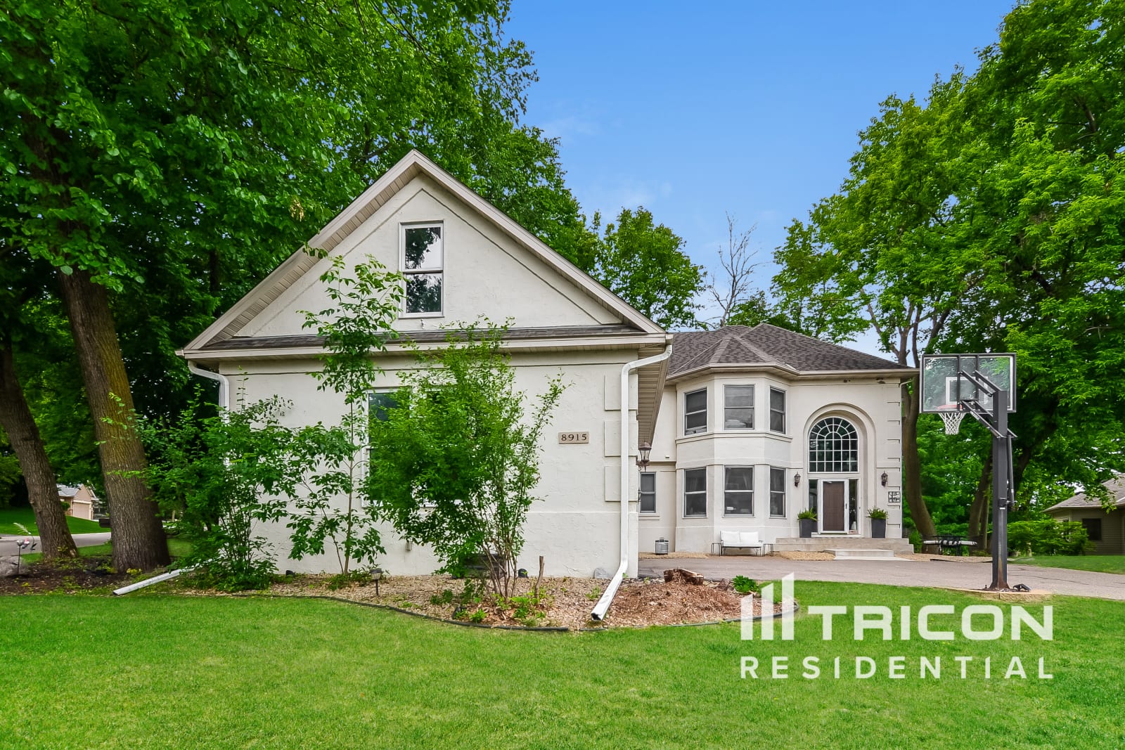 8915 Umbria Pl N Osseo MN