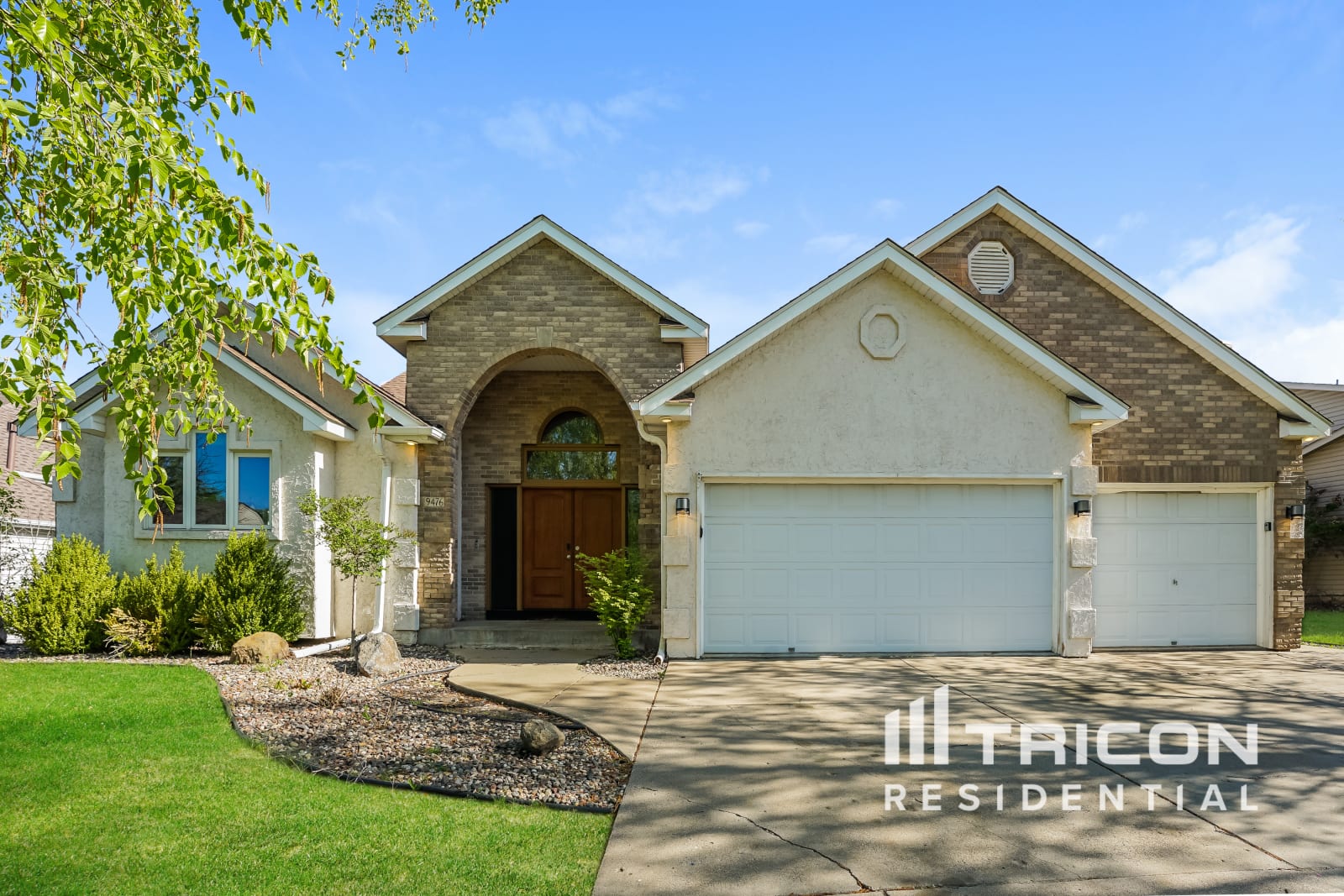 9476 Barrington Road Woodbury MN