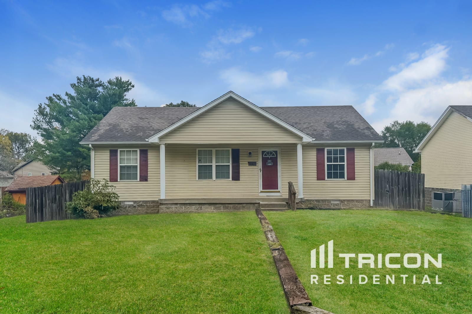 1150 17Th Ave, E Springfield TN