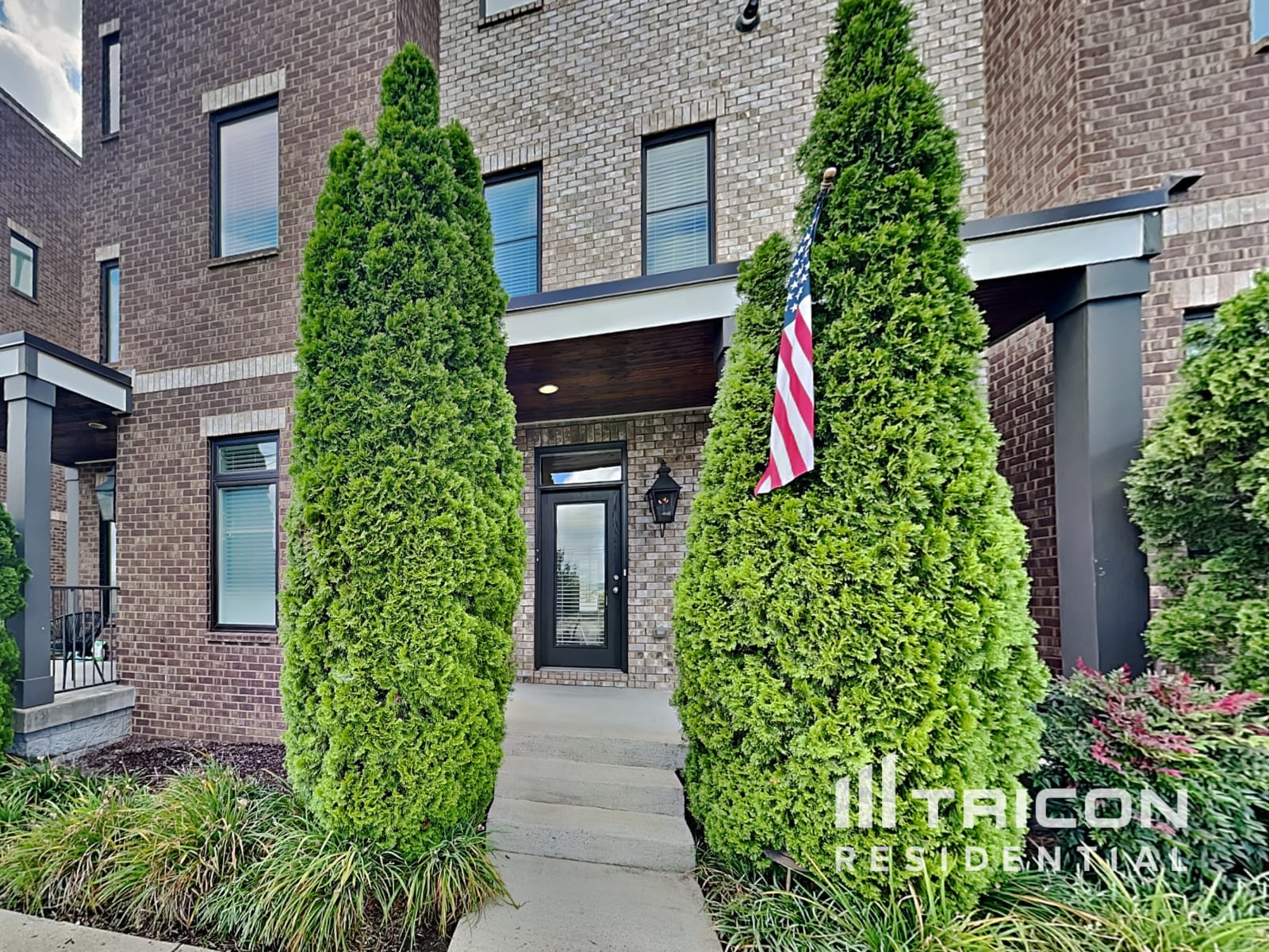 6813 Charlotte Pike, Unit 8 Nashville TN