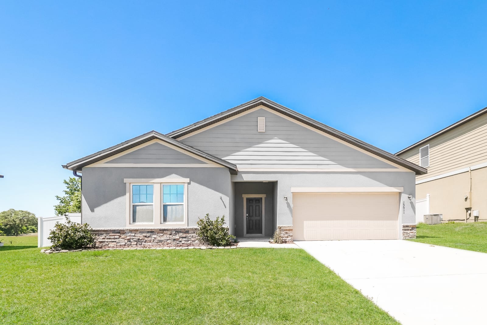15611 Merlin Avenue Mascotte FL
