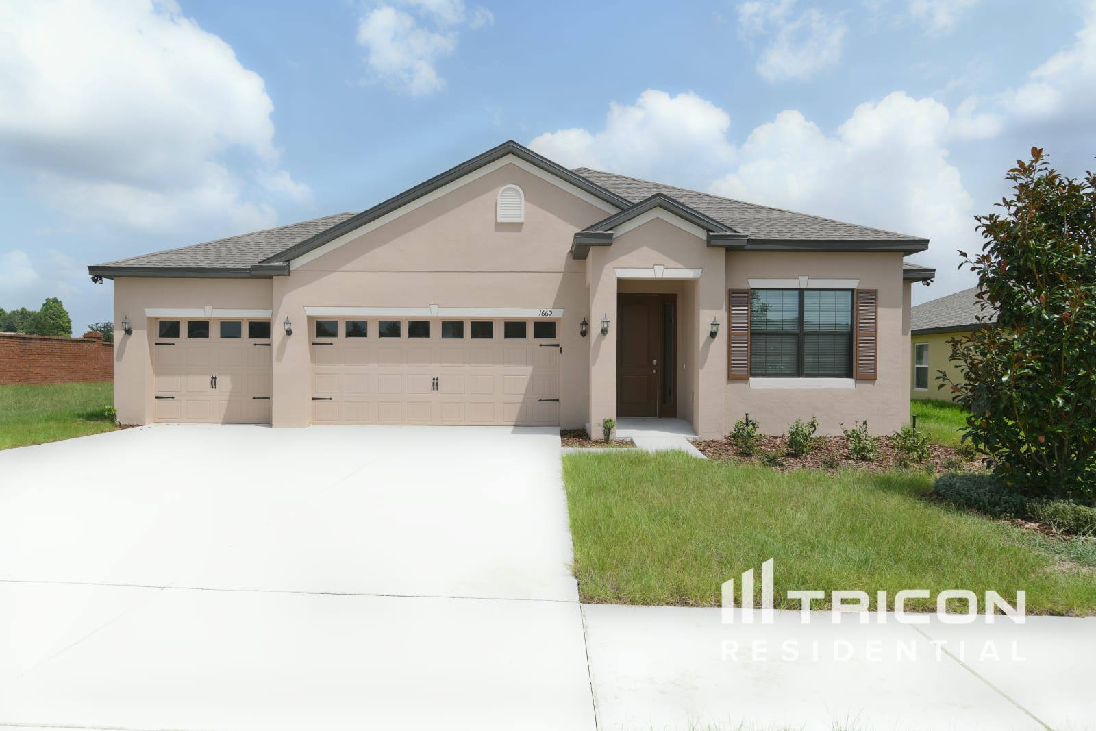 1660 Luft Lane Mascotte FL