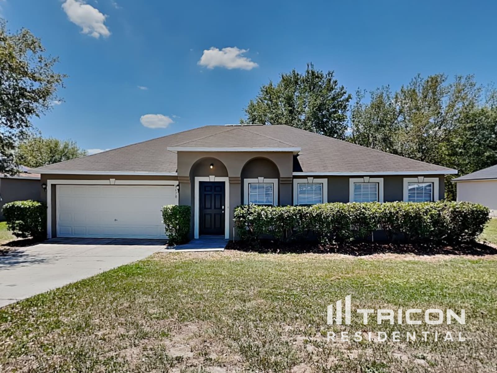 1670 Ridgemoor Drive Mascotte FL
