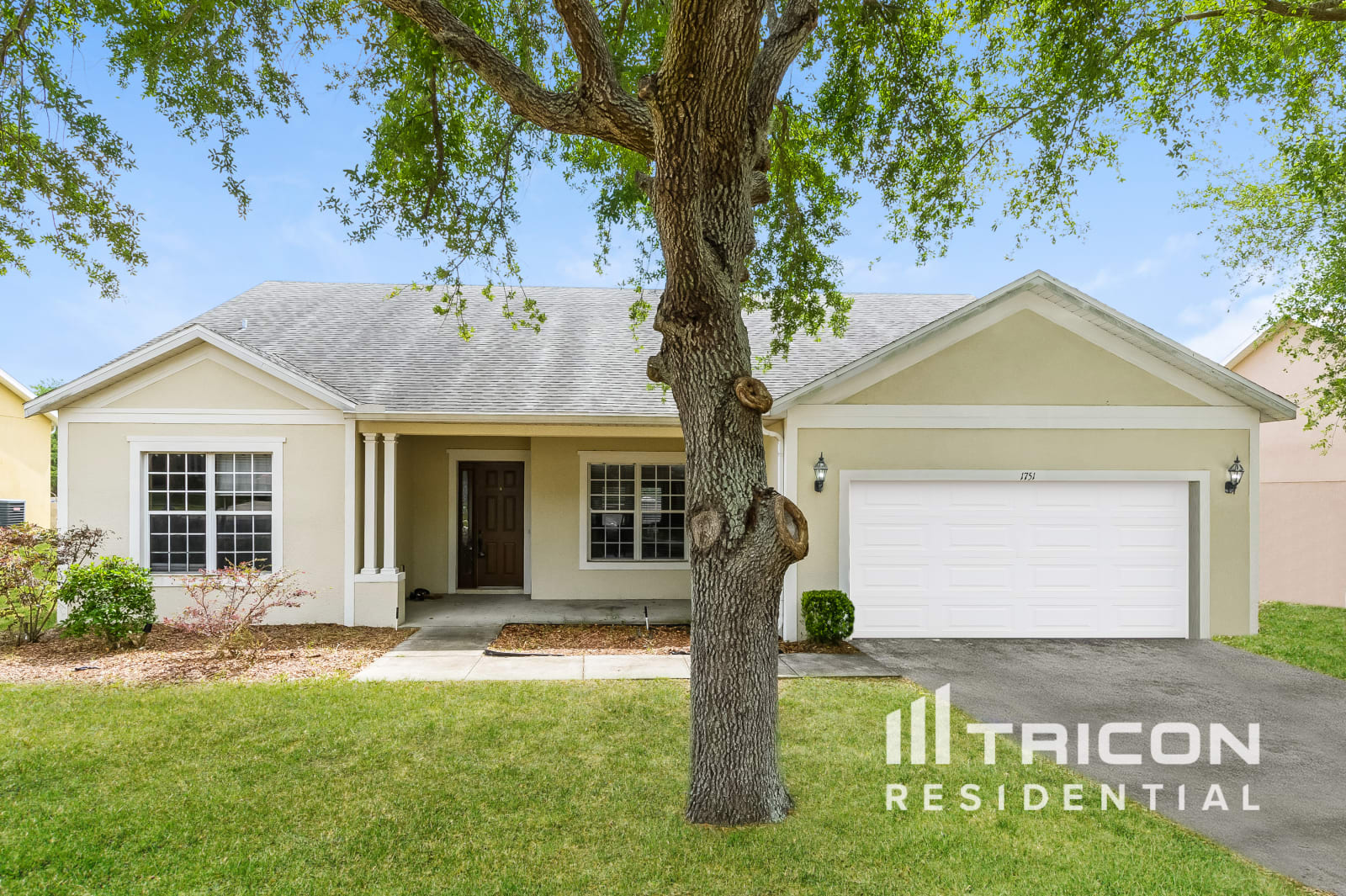 1751 Southern Oak Loop Minneola FL