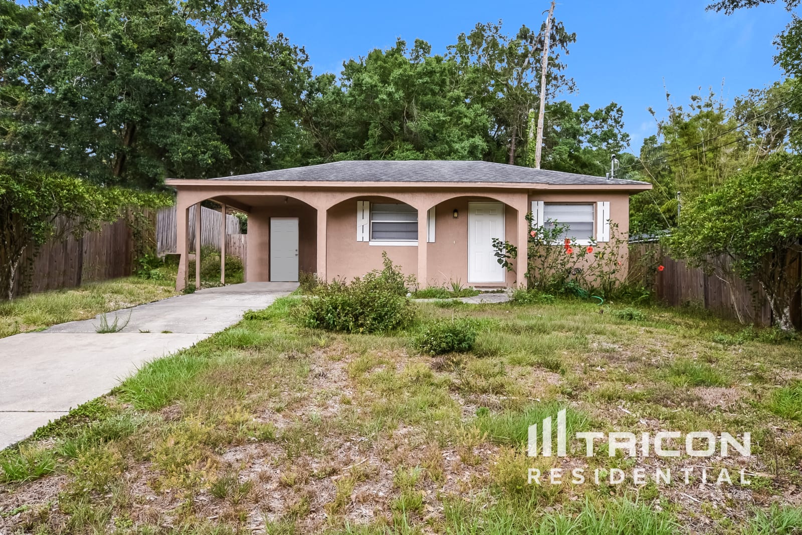 25200 Quaker Ridge Ave Sorrento FL