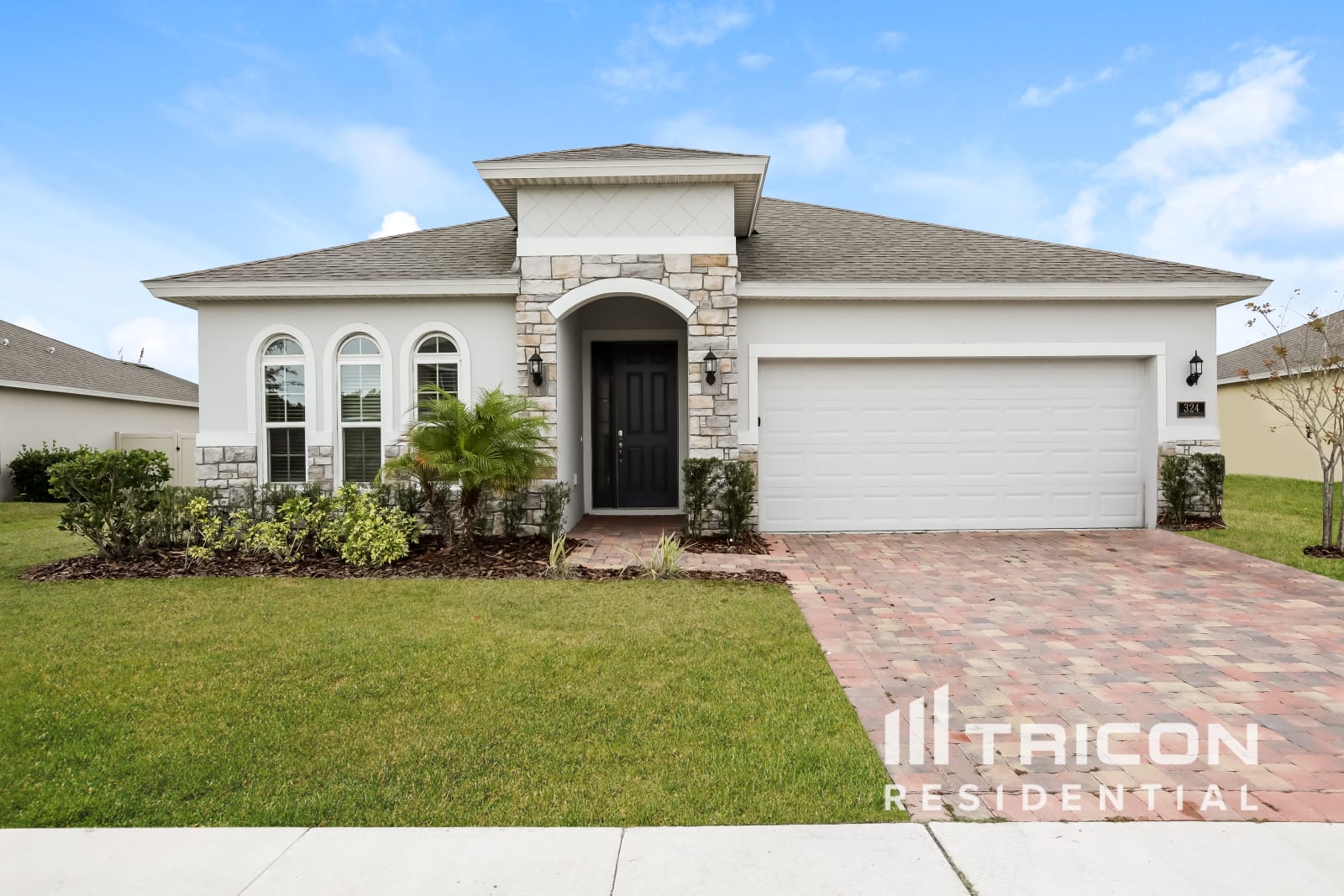 324 Terracotta Terrace Howey in the Hills FL