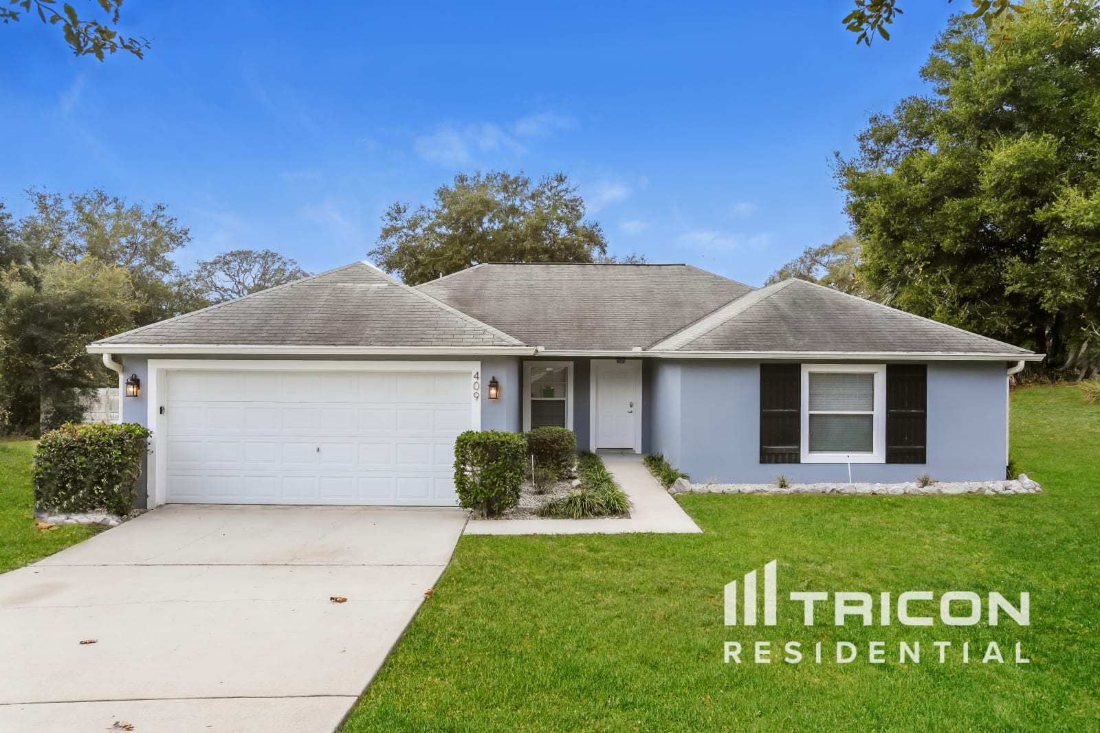 409 N Dixie Drive Howey in the Hills FL