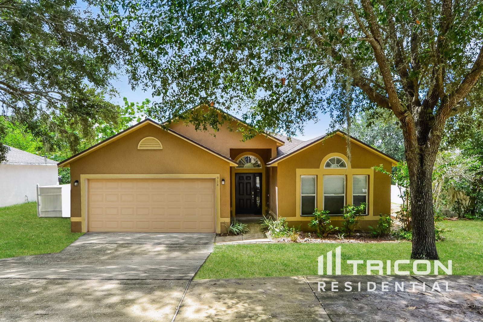 916 Jayhil Drive Minneola FL