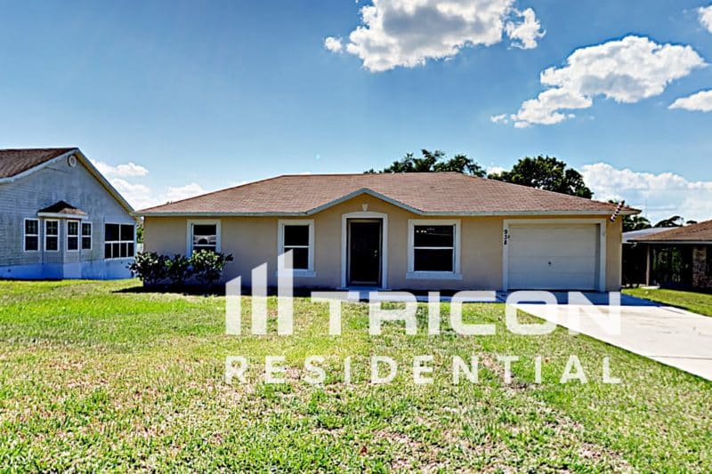 938 Millenbeck Avenue Deltona FL