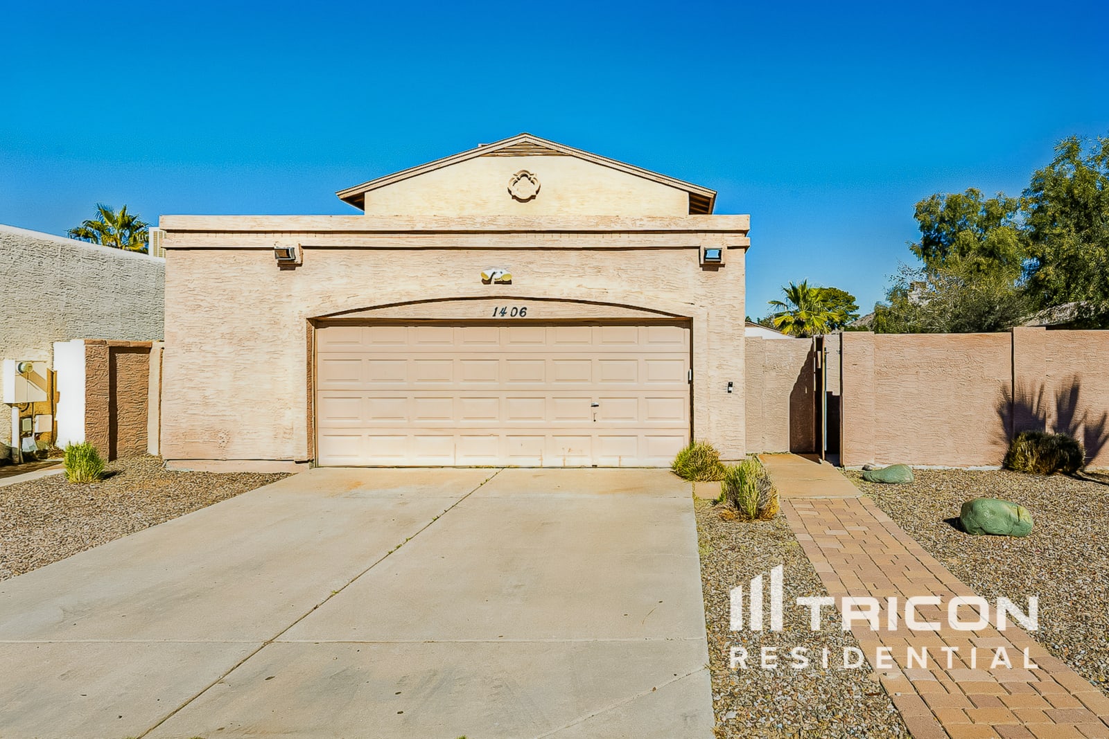 1406 E Kerry Lane Phoenix AZ