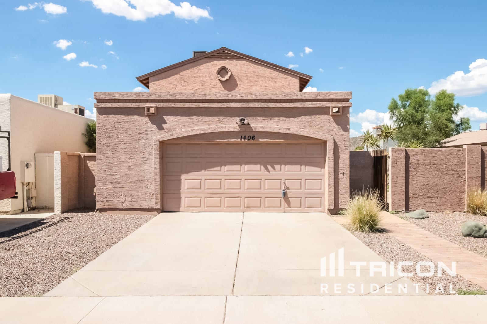 1406 E Kerry Lane Phoenix AZ