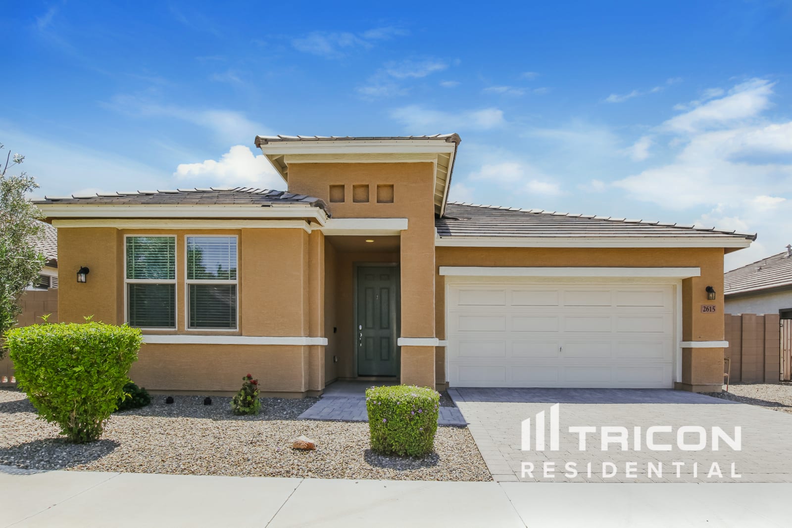 2615 E Danbury Road Phoenix AZ