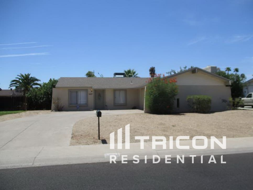 3827 W Gelding Drive Phoenix AZ