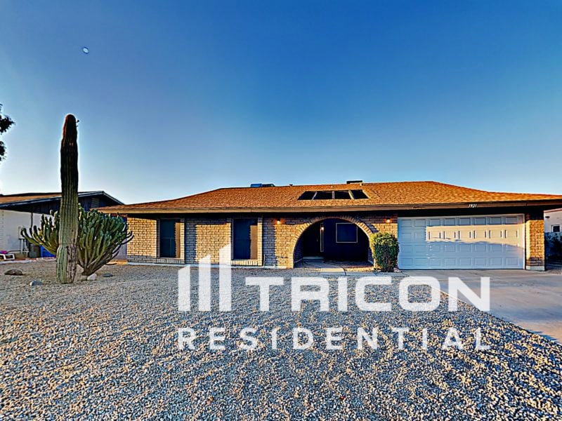 3921 W Rue De Lamour Avenue Phoenix AZ