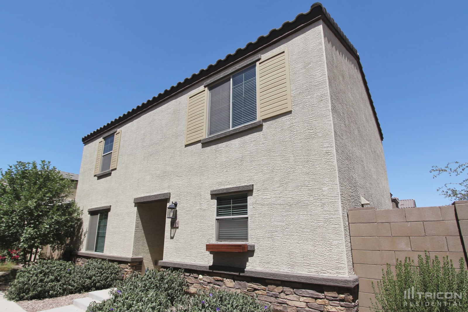8235 W Illini Street Phoenix AZ