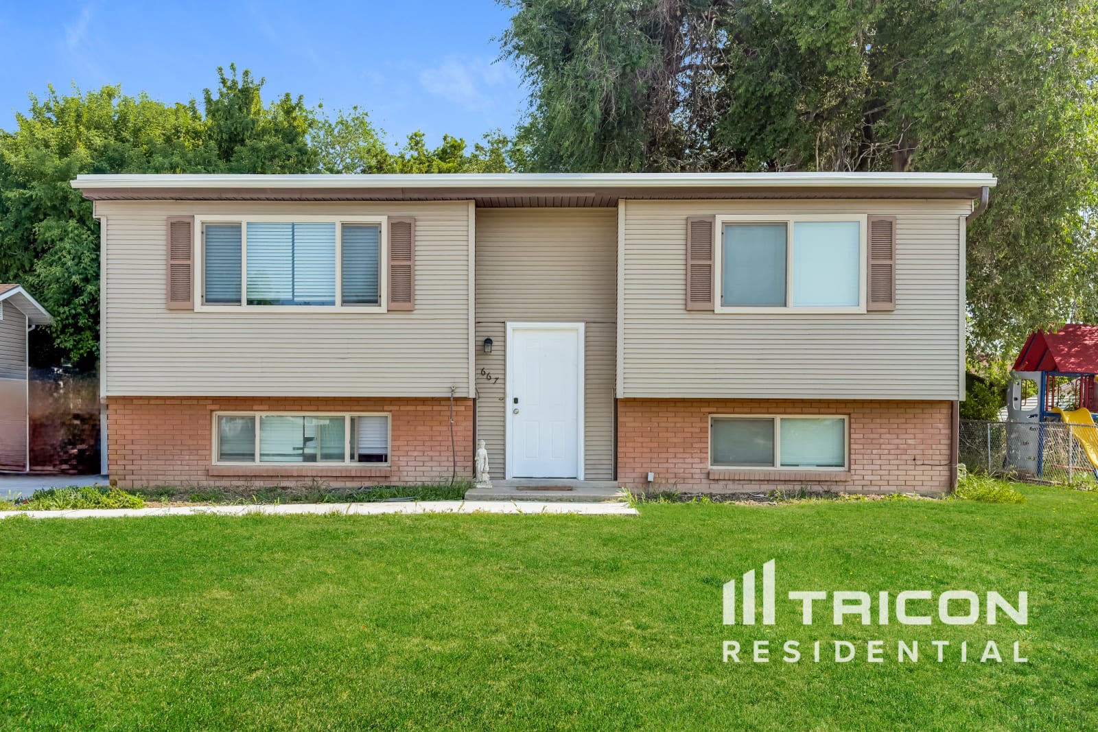667 West 2200 North Clinton UT