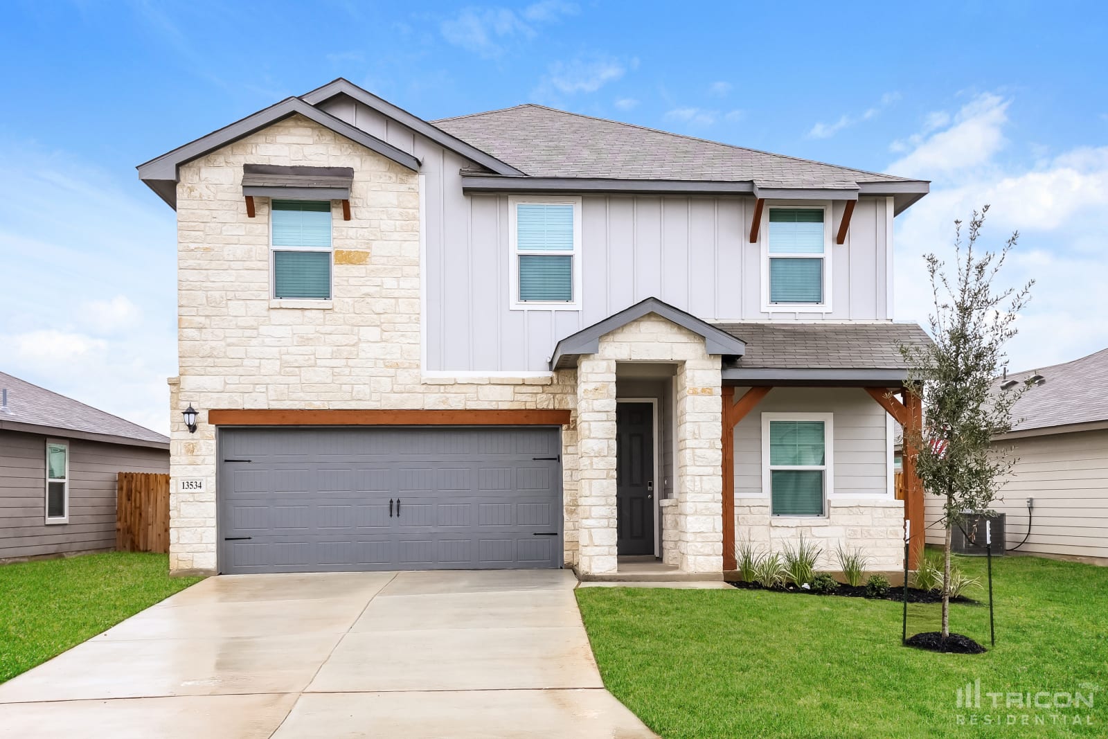 13534 Paxton Boulevard Saint Hedwig TX