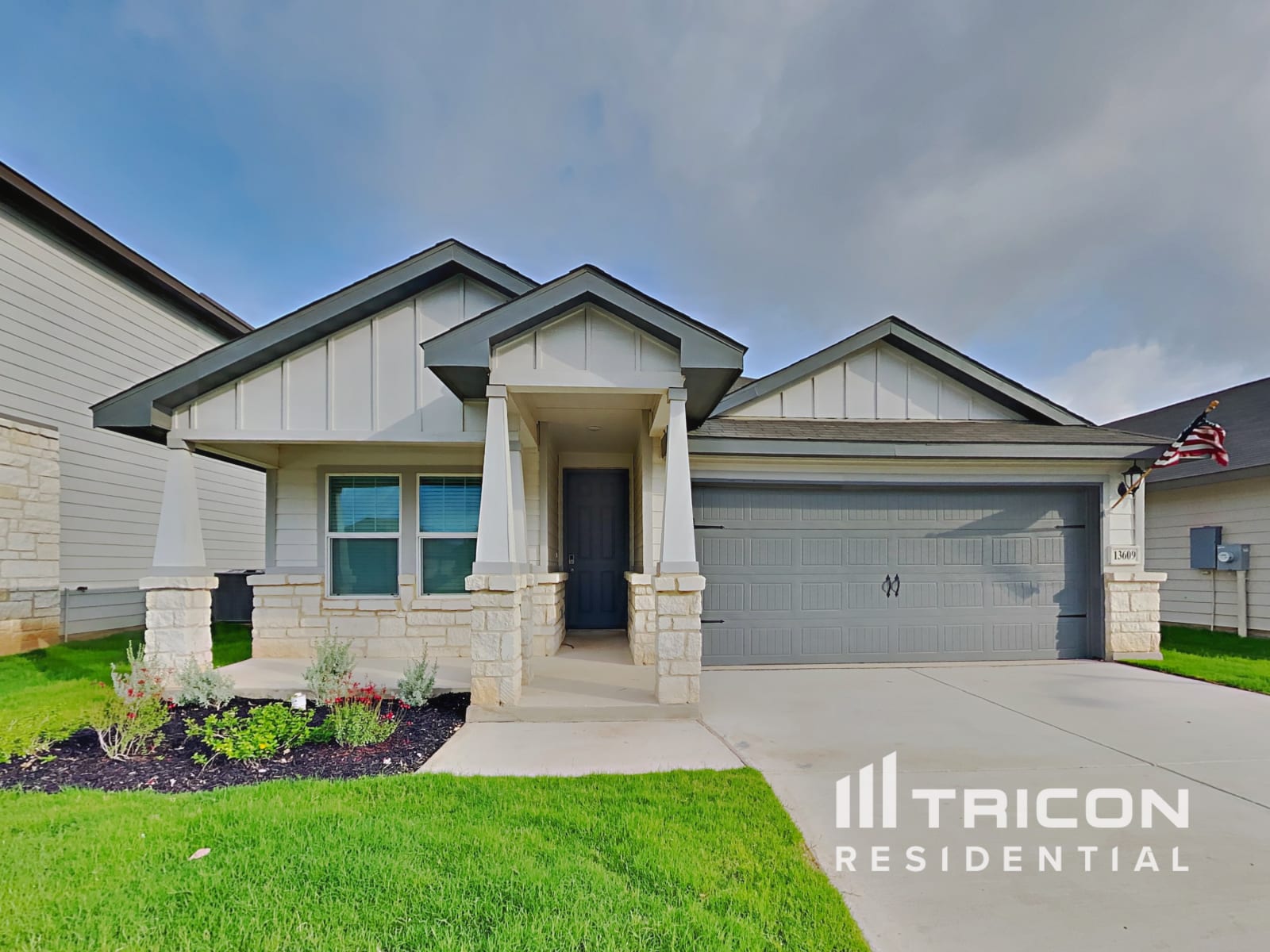 13609 Paxton Boulevard Saint Hedwig TX