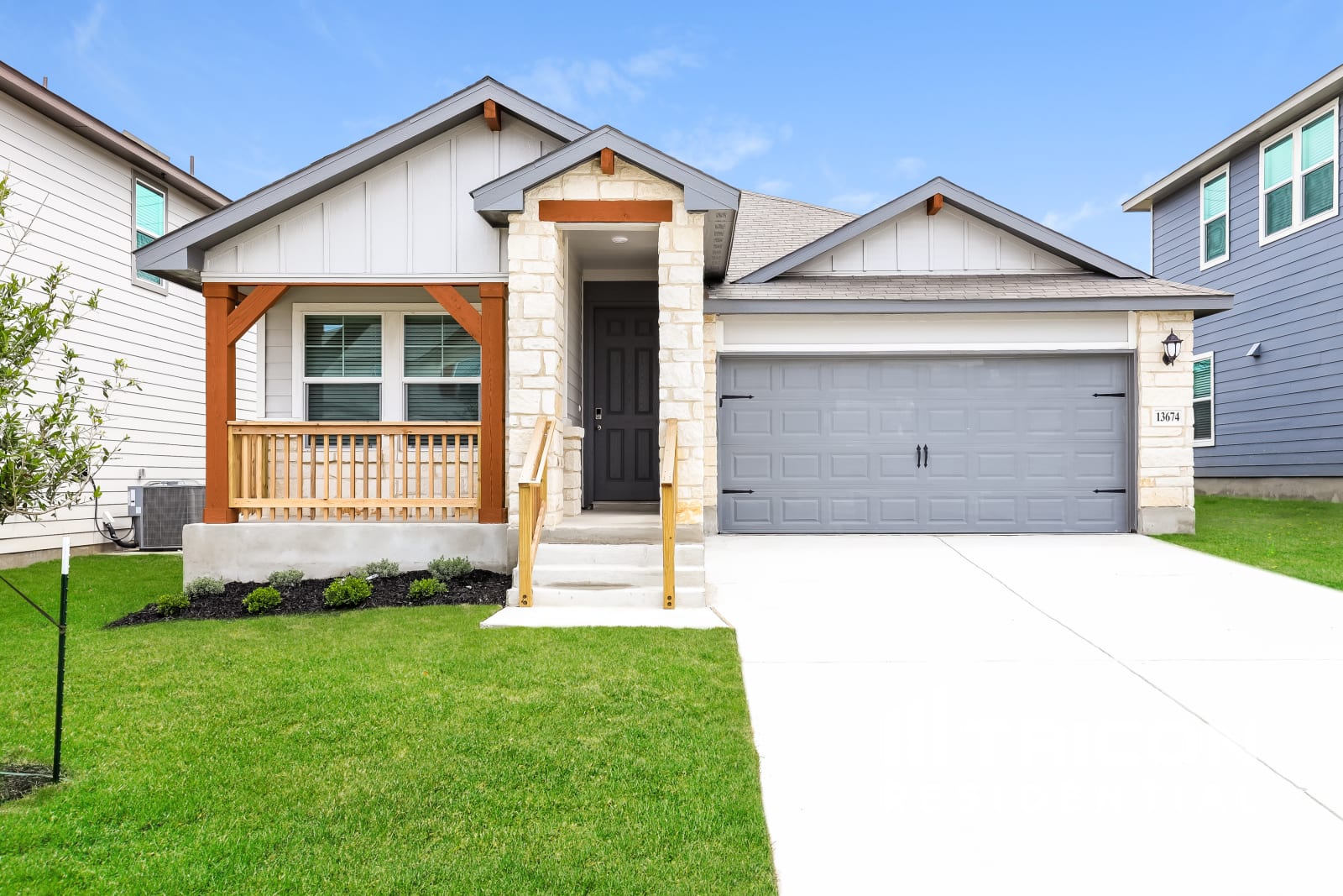 13674 Paxton Boulevard St. Hedwig TX