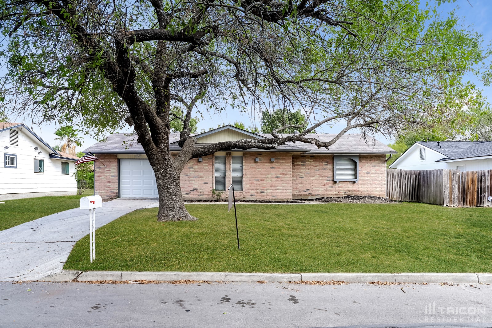 206 Royal Drive Converse TX